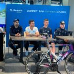 Giant VLKNewmark Storeopening2